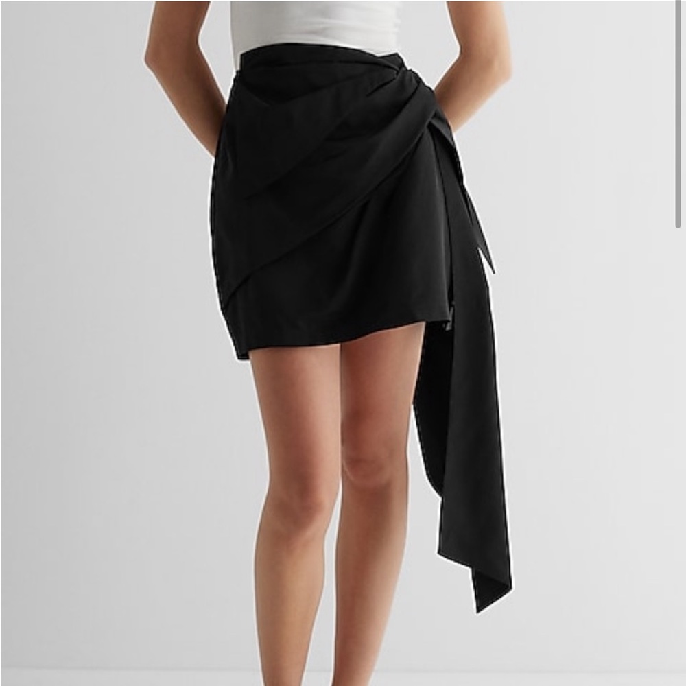 Express High Wasted Statement Bow Mini Skirt